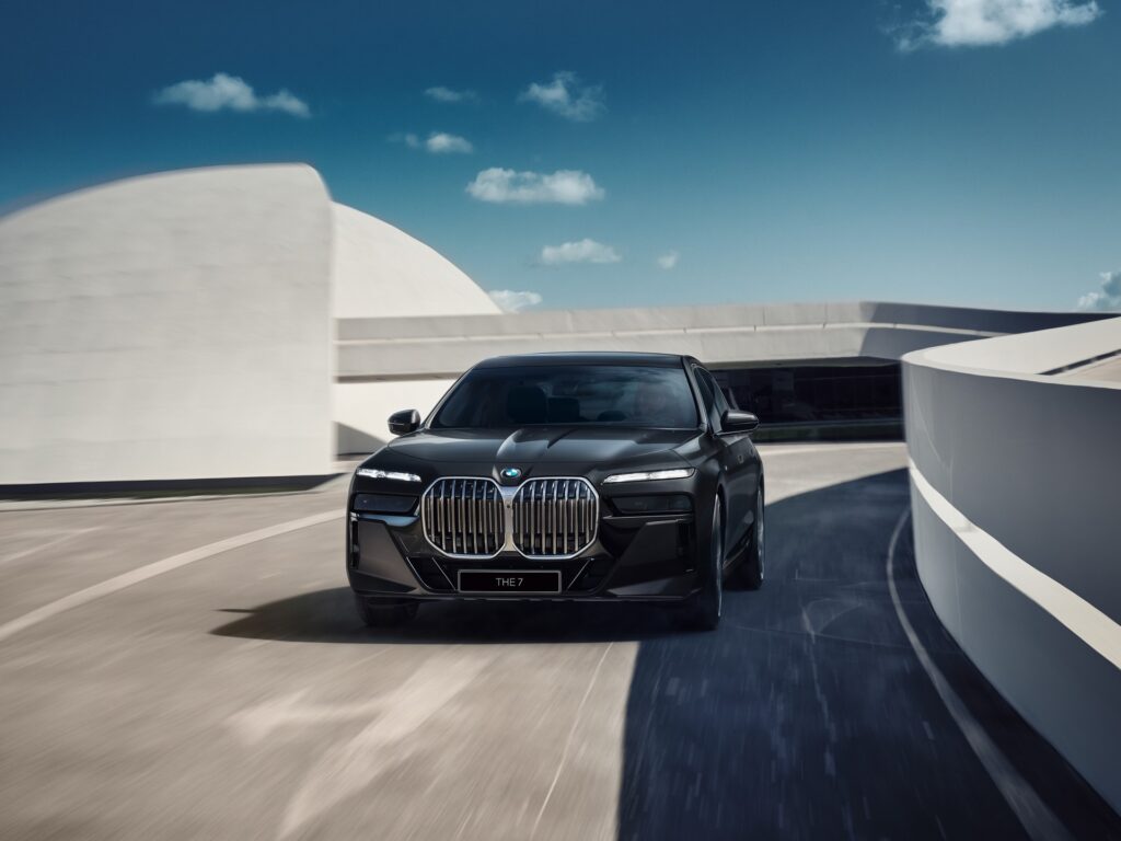 Review Car BMW Series 7 2023: A Perfect Blend of Luxury and Performance