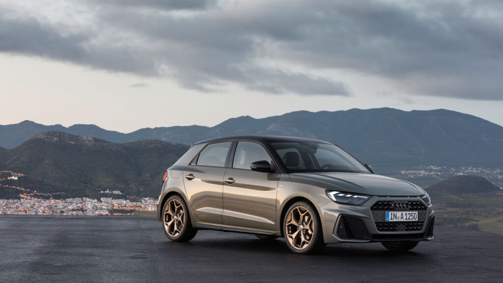Review Car Audi A1 2023: The Perfect Hatchback for City Driving?