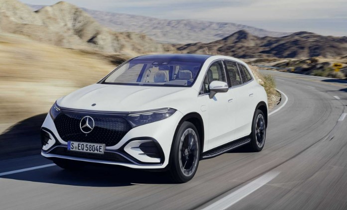 Review Mercedes Benz EQS 2023: A Comprehensive Look at the Luxury Electric Sedan