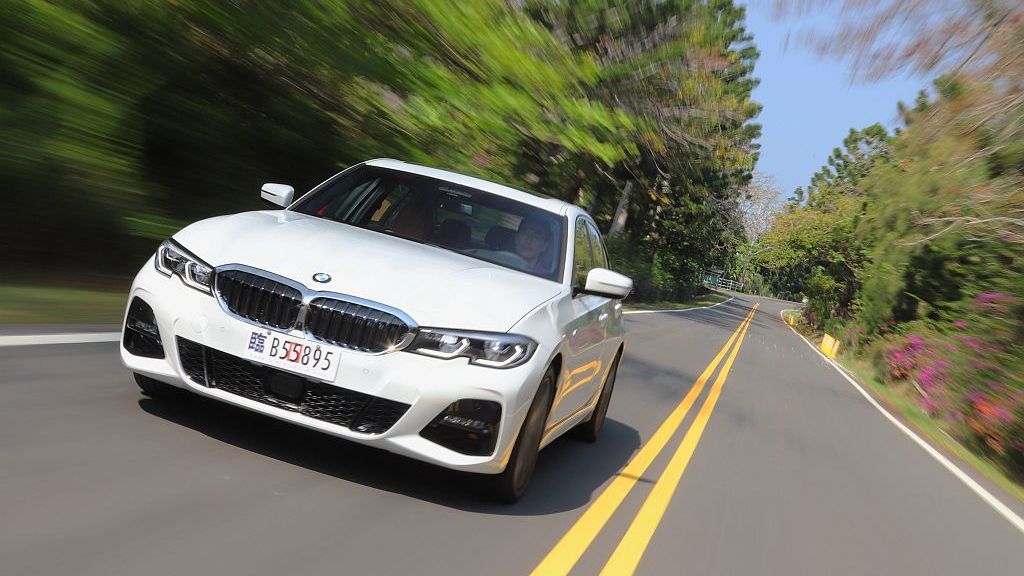 Review 2023 BMW Series 3: The Ultimate Driving Machine