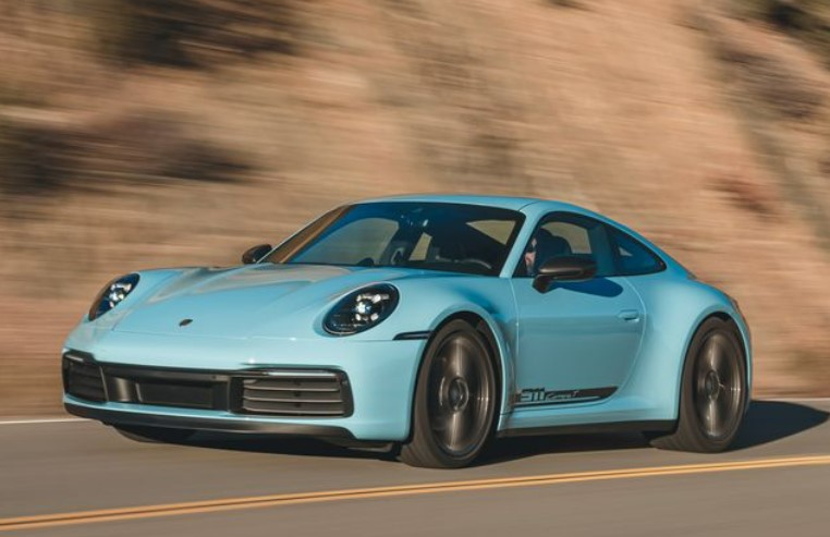 Review of 2023 Porsche 911: A Perfect Blend of Luxury and Performance