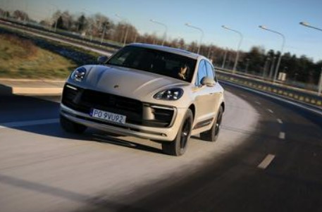 Review of 2023 Porsche Macan: A Luxurious and Powerful Compact SUV