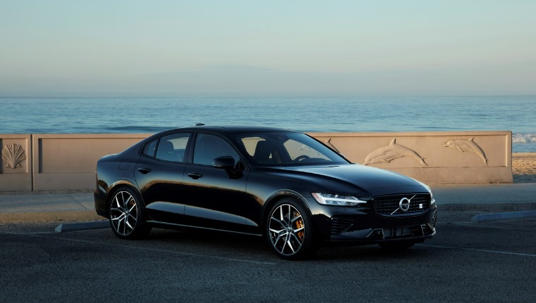 Review of Volvo S60 2023: A Luxury Sedan with Impressive Features