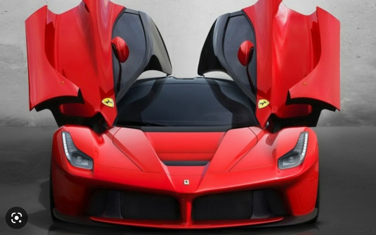 Review of Ferrari LaFerrari Supercar: The Ultimate Italian Masterpiece