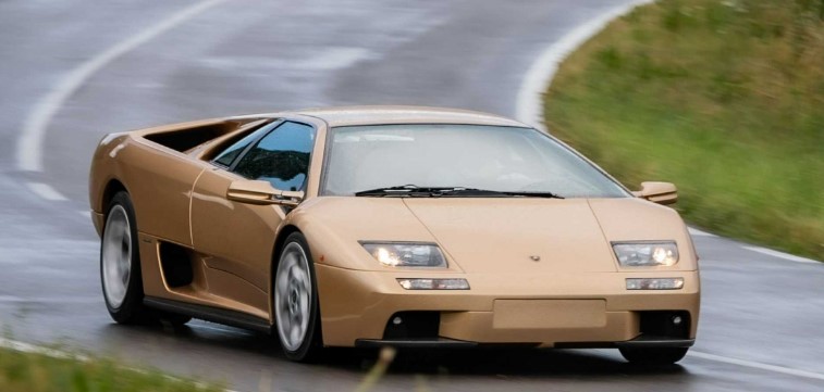 Review of Lamborghini Diablo: A Classic Supercar Icon
