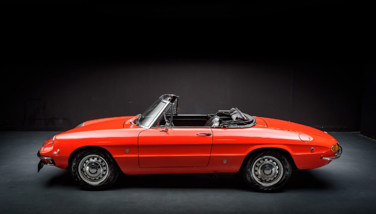 Review of Alfa Romeo Spider: A Classic Sports Car