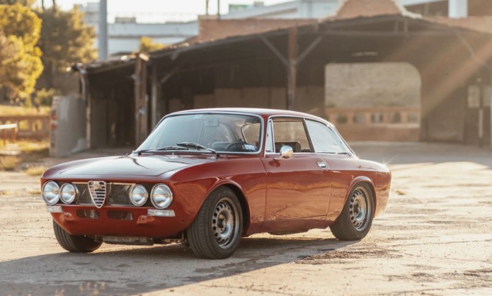 Review of Alfa Romeo GTV: A Classic Italian Sports Car