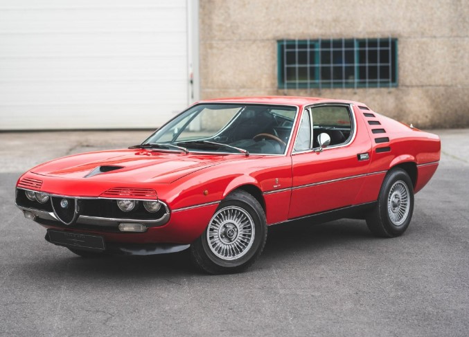 Review of Alfa Romeo Montreal: A Classic Beauty
