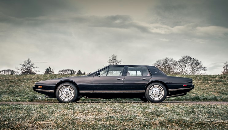 Review of Aston Martin Lagonda: A Timeless Classic