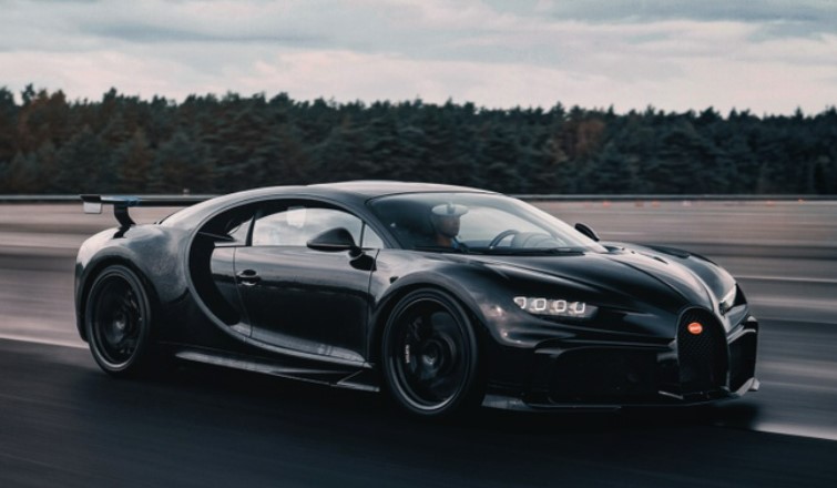 Review of Bugatti Chiron Sport: Unmatched Luxury and Performance