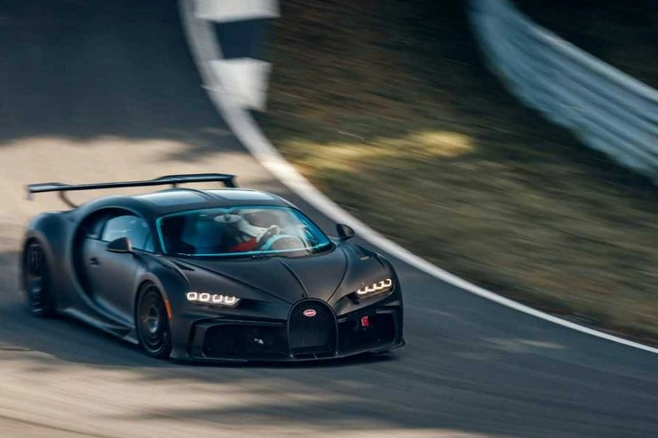Review of Bugatti Chiron Pur Sport: The Ultimate Hypercar