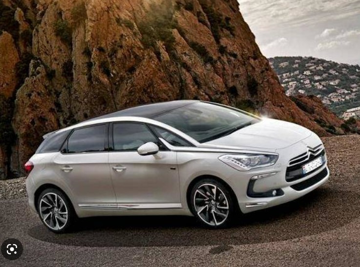 Review of Citroen DS5: An Impressive Combination of Style and Technology