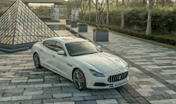 Review of Maserati Quattroporte: A Luxury Sedan that Delivers Performance and Style
