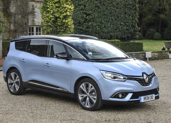 Review of Renault Scenic: A Spacious and Versatile Family Car