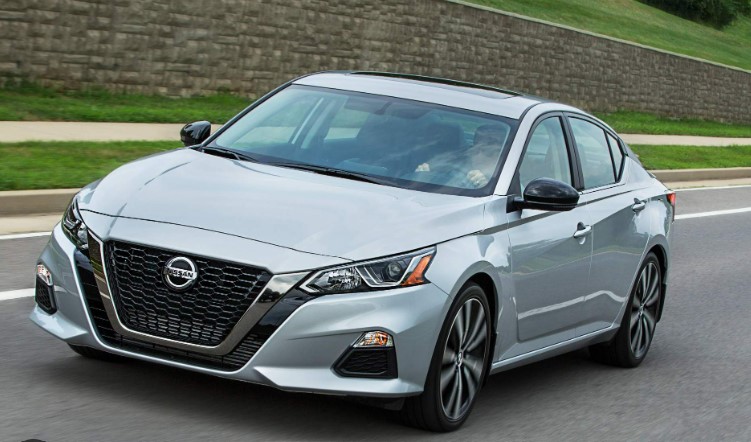 Review of Nissan Altima: A Comprehensive Look at This Midsize Sedan