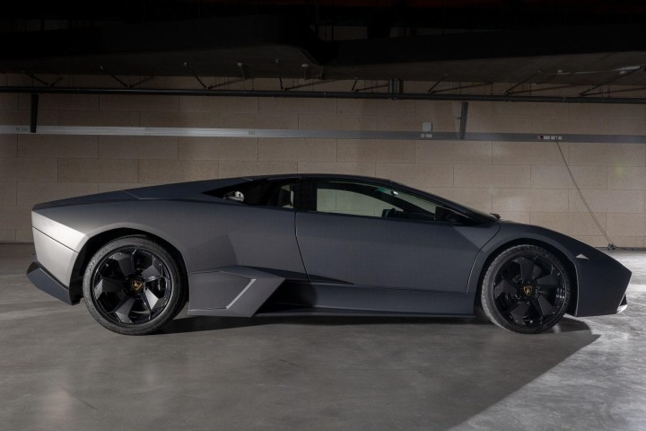The New Lamborghini Reventon: A Masterpiece of Engineering and Luxury