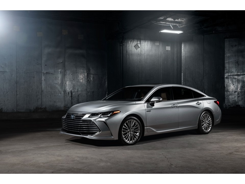 Unveiling the Stunning Exterior Design of the Toyota Avalon 2023